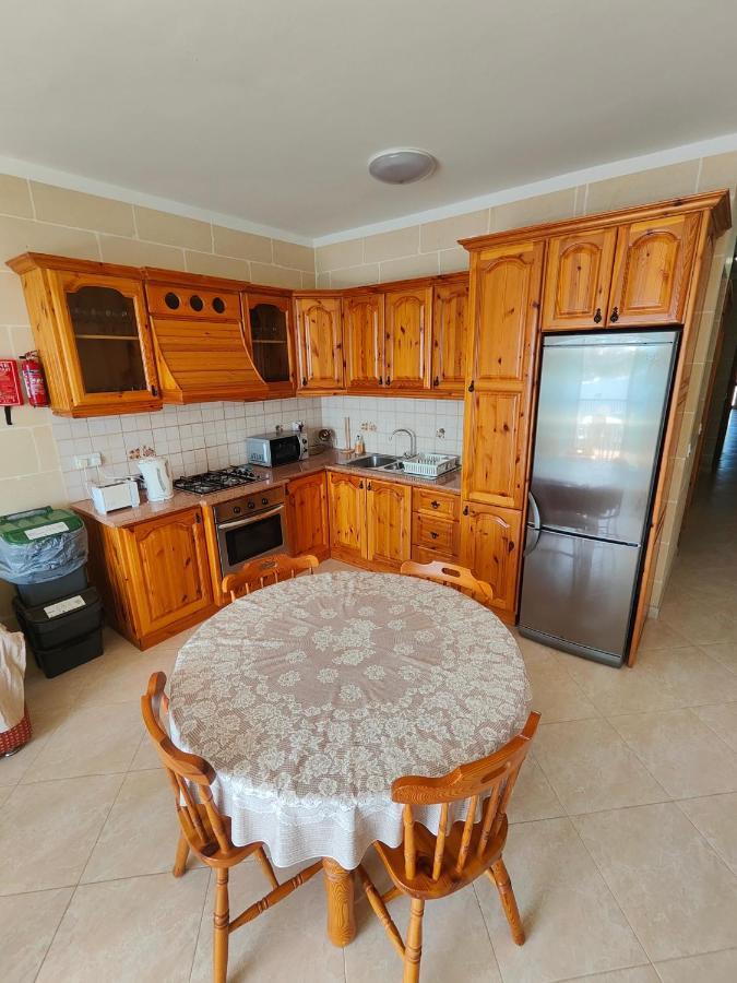 Seaview Apartment Zebbug  Bagian luar foto
