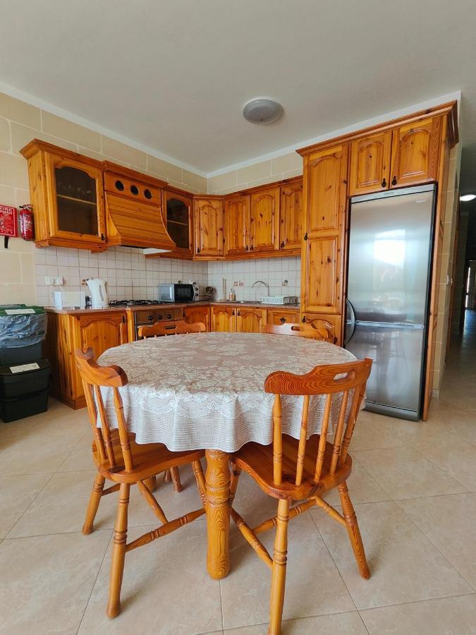 Seaview Apartment Zebbug  Bagian luar foto